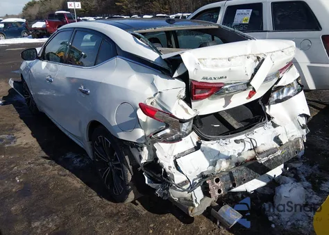 2016 Nissan Maxima 3.5 Platinum z USA, uszkodzony, nr VIN 1N4AA6AP0GC434000